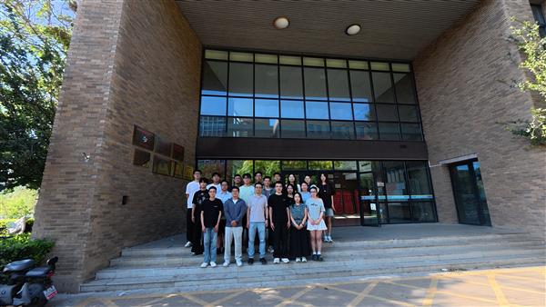 歡送2025屆碩士/胡明廣博士（2023